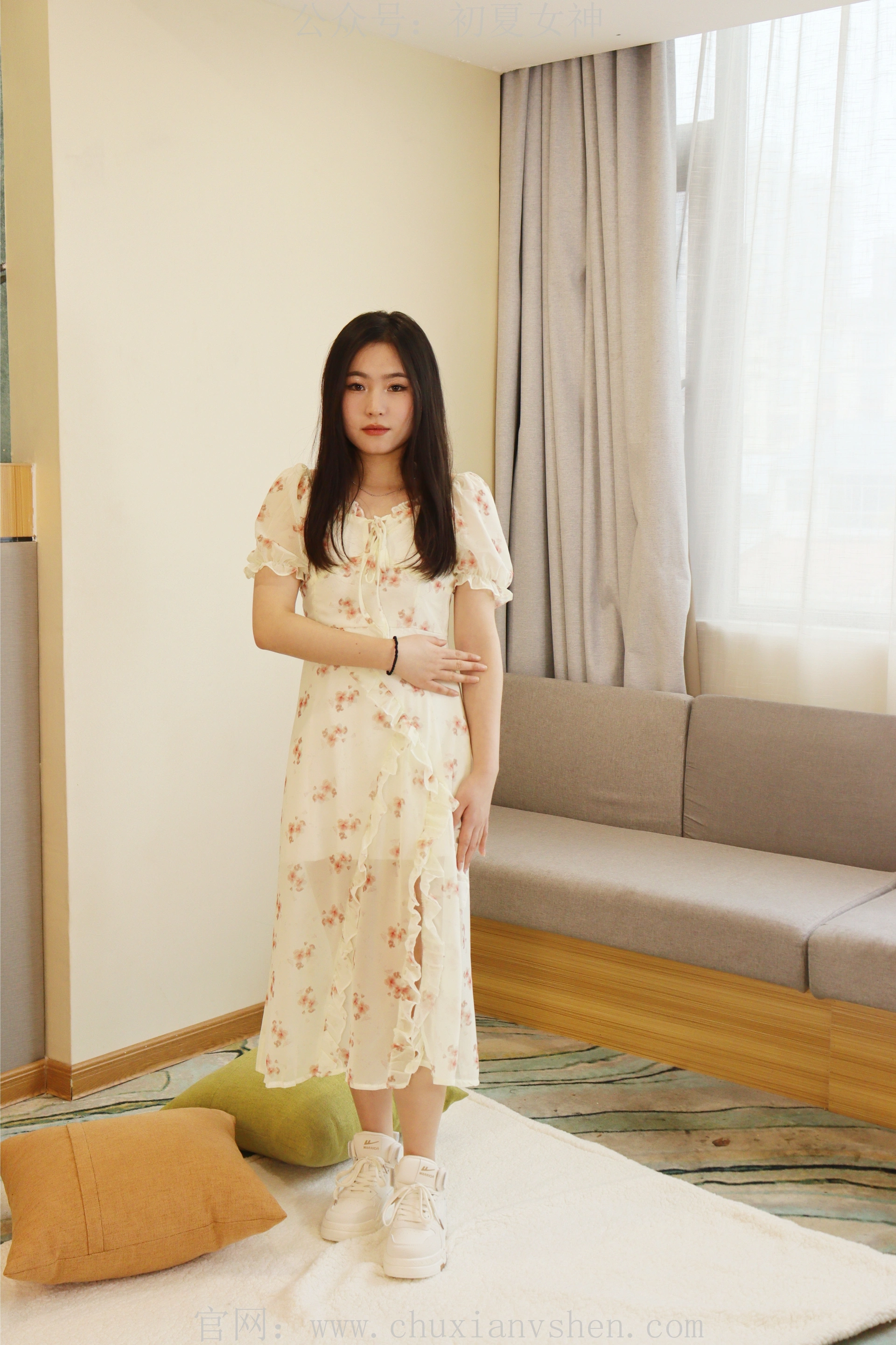 初夏女神 NO.011 水吉 2023款春季S码连衣裙搭错了鞋 3